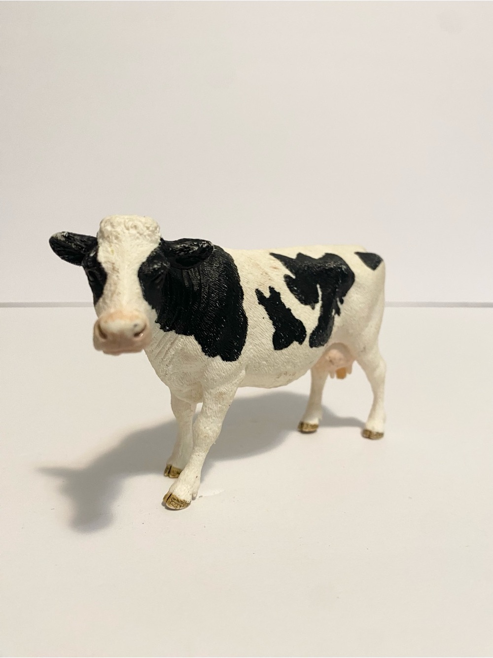 Schleich Cow Farm Life Barn 5” Realistic Figurine Figure 4/$20 🛑